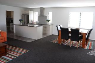 Huka Falls Getaway (Family escape) - Taupo - 6