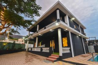 Black Stone Villa - Kārli - 9