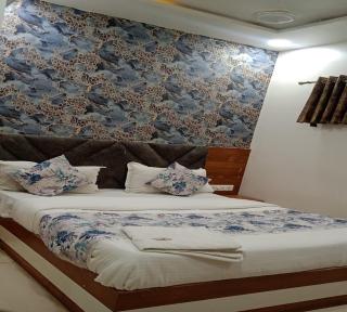 Galaxy Inn Hotel - Ahmedabad - 1