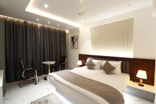 Hotel Lémore Stay & Dine - Solapur - 0