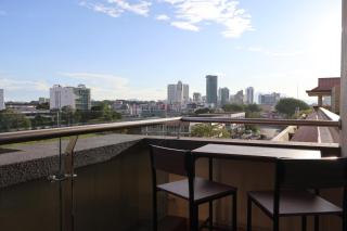 KuchingCity - Snuggle - Sunset City View w Balcony - Kuching - 6