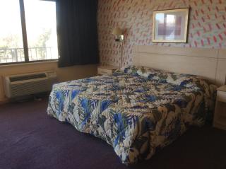 MacThrift Motor Inn - 9