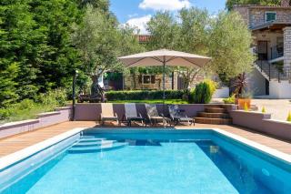 Casa Fragola by Briskva - 0