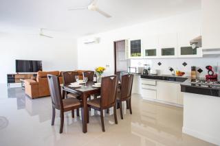 3 Bedrooms Villa in Rawai- v11 t - 1