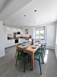 Maison familiale - 10pers - 3 étoiles - lumineuse et cosy - draps et serviettes inclus - parking - La Torche 9 min - 3