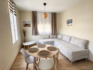 Appartements Confortables - Gare à 5 min pied - 20min de la plage - Terrasse - 0