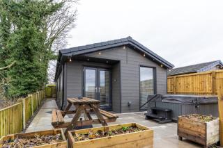 The Slipway Cabins with Hottub - 9