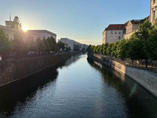 Luxurious Studio in Mitte Next to the Berlin Central Train Station Hauptbahnhof - 9
