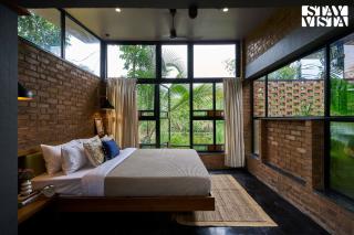 StayVista at Rustic Haven with Pvt Pool, Gazebo & Indoor-Outdoor Game - Kolvan - 3