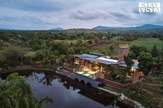 StayVista at Rustic Haven with Pvt Pool, Gazebo & Indoor-Outdoor Game - Kolvan - 4