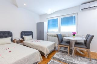 Evergreen Apartments - 7
