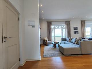 Surfers Corner Luxury Penthouse - Muizenberg - 5