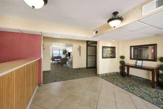 Days Inn by Wyndham Daytona Oceanfront - Daytona Beach - 9