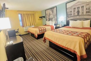 Super 8 by Wyndham Warrenton - Warrenton - 1