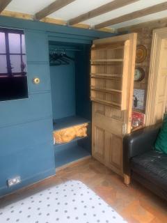 City Centre Stylish Hideaway - 5