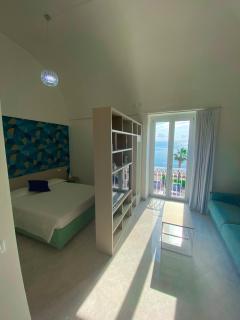 La Camera della Nonna 2.0 - 1