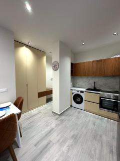 Roman Apartments - 7