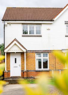 Hylton House - SPACIOUS Home, Private PARKING, Nxt to Nissan, A19, CrownWorks & Stadium of Light, Garden - Pallion - 1
