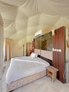Rum Crstyal luxury camp& Bubble - 4