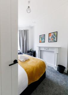 Spacious 5Bed 2Bath, Nr Nissan, CrownWorks & Stadium of Light - Pallion - 2