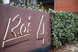 Stylish I City View I Edinburgh Gardens I Carpark - 3