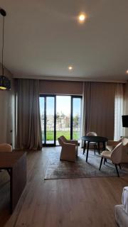 Sea Breeze White Residence Apart Hotel - Bakoe - 1