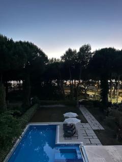 Beachfront Villa with Private Pool by Monika Experiences - Golem - 1