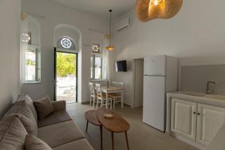 Aeris Tinos Suites - Panormos - 9