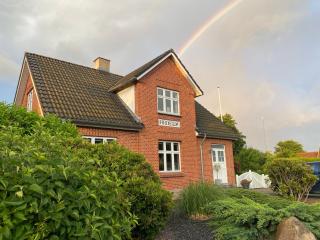 Wonderful house & garden - 9