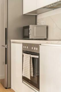 Bright & Airy 2BD Apt Close To National Garden - Atene - 3
