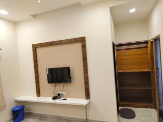 Hotel Keshar Palace Shani Shingnapur - 5