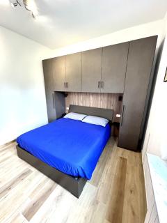 Camera Matrimoniale con bagno privato esterno in Casa Malpensa 89 - 7