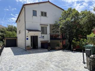 Apartmani palma - Starigrad-Paklenica - 0