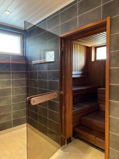 Hill Side Golf & Sports Resort - 4