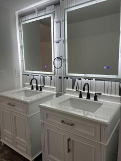 BruinsDen- Hot Tub, Foosball, Mountain Views - 1