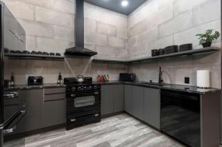 The Urban Bourbon. Sip and Savor - 2