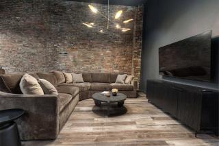 Downtown Derby Delight - 3