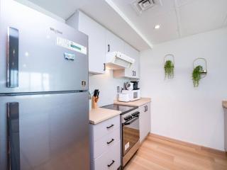 Stylish One Bedroom Sanctuary in the Greens - 3