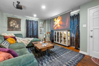 SEMO Redhawks Campus Home with Hot Tub - 0