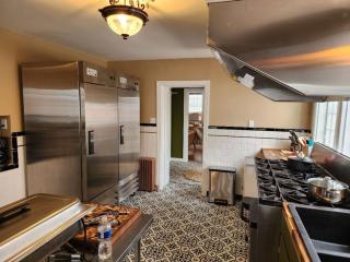 The Mediterranean House - Beautiful Downtown House - Perryville - 7