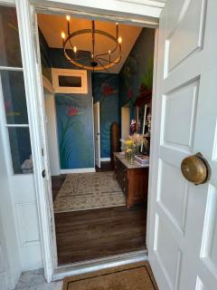 The Mediterranean House - Beautiful Downtown House - Perryville - 4