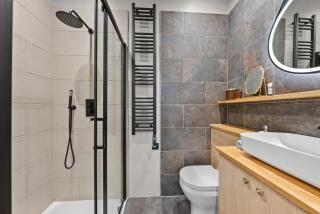 VICHY - The Hampstead Star | Prime Location - 6