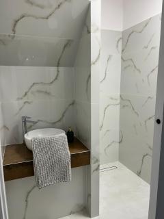 Apartmán VAJANA Exclusiv & Jacuzzi - Piešťany - 3