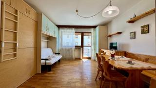 Hostdomus- Terrace Apartment - 5