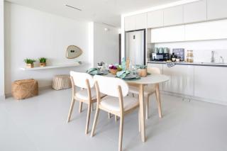 Frank Porter - Marina Vista Tower 2 - Dubai - 2