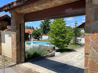 Lea Hause with swimming pool in Vitosha montain, jacuzzi and free parking - Sofia - 8