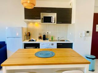 ''Loulou'' T1 moderne et lumineux, centre ville, wifi, parking - 2