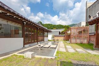 Jeonju Hanok Stay Yeoyoo - Jeonju - 1