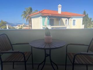 Perdika's Cove, spacious sea view family home - Perdhika - 8