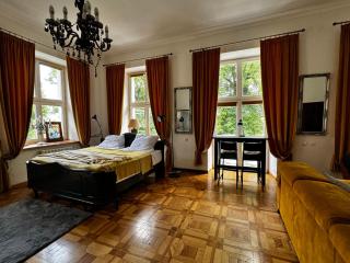 Agroturystyka w Dworze Ujazdowskim - - 1